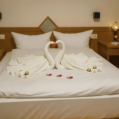 Hotel Rheinland 3*