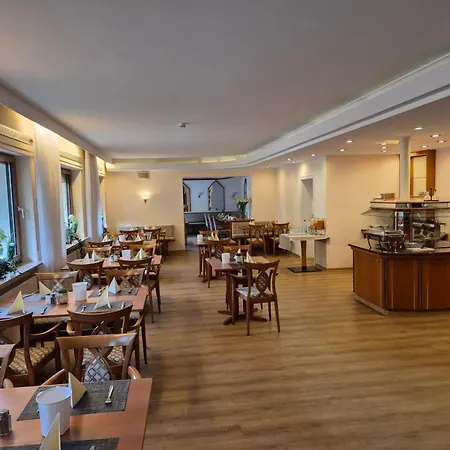 Rheinland Hotel 3*
